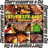 Churrasqueiros Com Espetos e Utensilios de Corte