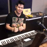 Cantor e Tecladista Raphael Ricky