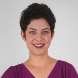 Paloma Bueno | Libras Intérprete simultânea