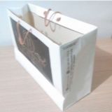 Sacolas de papel personalizada_sacsbrindes.com.br