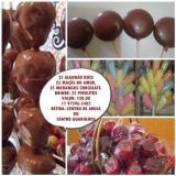 25 morangos com chocolate, 25 maçãs do amor, 25 al