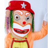 personagem e locutor de loja