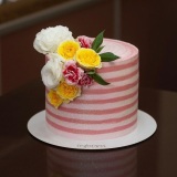 Confeitaria Larissa Requião - Bolos Decorados