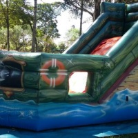 Tobogã Barco Pirata