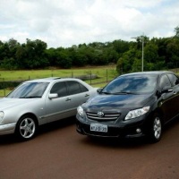 Toyota Corolla e Mercedes-Benz