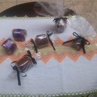 Mini pães de mel para festas.