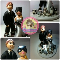 Noivinhos Topo De Bolo Personalizados Em Biscuit 
Sob encomenda. 
Altura: 18.00 cm 
Largura: 15.0