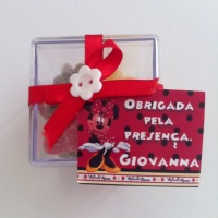 Caixinha acrílica 5x5 com jujuba e tag personalizada