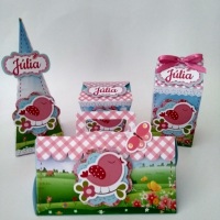 Lembrancinha personalizada para festinha da Julia, no tema Jardim encantado.
Faço tema que você pre