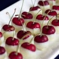 Cerejas com chocolate branco