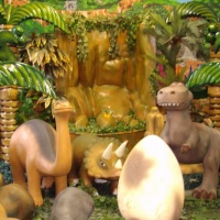 Peças em fibra para decoração. Tema: Dinossauro