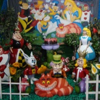 Peças em fibra para decoração. Tema: Alice
