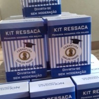 Kit ressaca para comemoração de acordo com o tema da festa ou formatura.