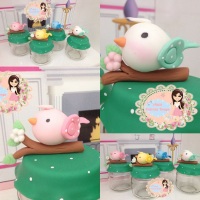 Potinhos decorados.