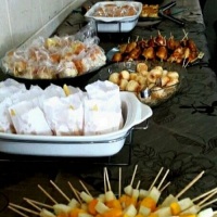 Frutas no palito, crepe suiço, cachorro quente, torta de legumes com queijo fresco, nuggets...