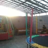 Brinquedos com monitores trabalhamos com (Cama elástica,Piscina de Bolinha e Tombo legal)