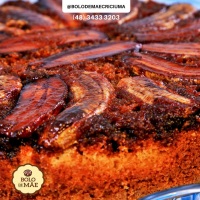 Bolo de banana caramelizada
