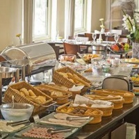 Breakfast e coffee  break para eventos sociais em sítios,casas de festas e até mesmo em família.