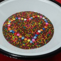 brigadeiro gourmet de colher servido no tacho. diversos sabores.