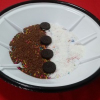 brigadeiro gourmet de colher servido no tacho. diversos sabores