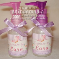 Lembrancinha Maternidade - Mini Sabonete Líquido. Temos também Hidratantes, Aromatizador, etc.