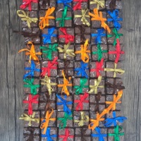 Brownie 5x5. Sabores: tradicional, paçoca, tradicional com nozes, red velvet, oreo, chocolate branco