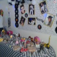 Festa a Fantasia (Tema Elvis)