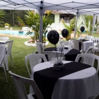 Mesa e cadeira plástico