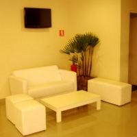 Lounges, puffes, mesas de centro