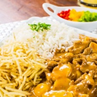 Almoços e  Jantares.