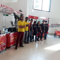 Carrinho de lanches. Pipoca, algodão doce, batata frita, churros, crepe suíço, hambúrguer, picolés