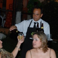 claudio  o garçom  31 988361699