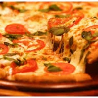 Pizza e com a Cokigel Eventos