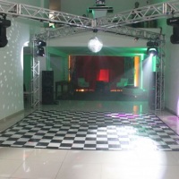 PISTA EM X - BUFFET VIVA UM SONHO SANTOS/SP