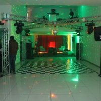 PISTA EM X - BUFFET VIVA UM SONHO SANTOS/SP