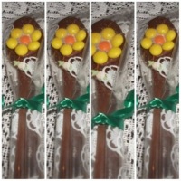 Colherzinha de chocolate.