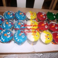 Cupcakes Galinha Pintadinha.