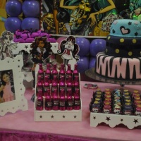 Mesa de festa infantil tema Monster High:
Mesa de festa infantil tema Monster High:
Kit provençal,
