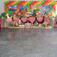 mesa do tema cocoricó