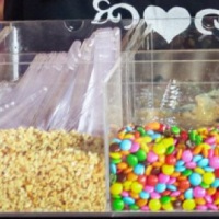 São 4 opções de sabores para o brigadeiro e 4 opções de confeitos a escolher entre vários sabores!!