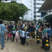 Locação de transportes para escolas, faculdades etc.