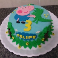 Bolo Peppa Pig e George Uberlândia