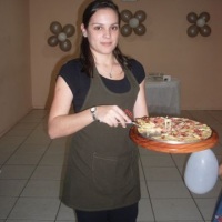 Equipe uniformizada.
