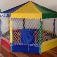 Piscina de Bolinhas 2 x 2 m em formato picadeiro!