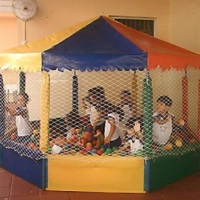 Piscina de Bolinhas 2 x 2 m em formato picadeiro!