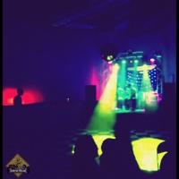 Estrutura em Trave - Iluminações , decoração , pista xadrez, fogos indoor , moving head , laser e so