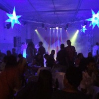 Estrutura em X - Padrão para eventos de casamentos e 15 anos , formando a pista no meio do salão ! S