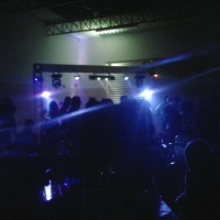 Trave para palcos e bandas!