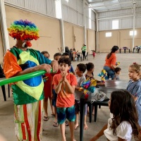 Palhaço e balaomania para festas infantis