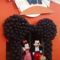 Arco Mickey ou Minney para frente de buffet